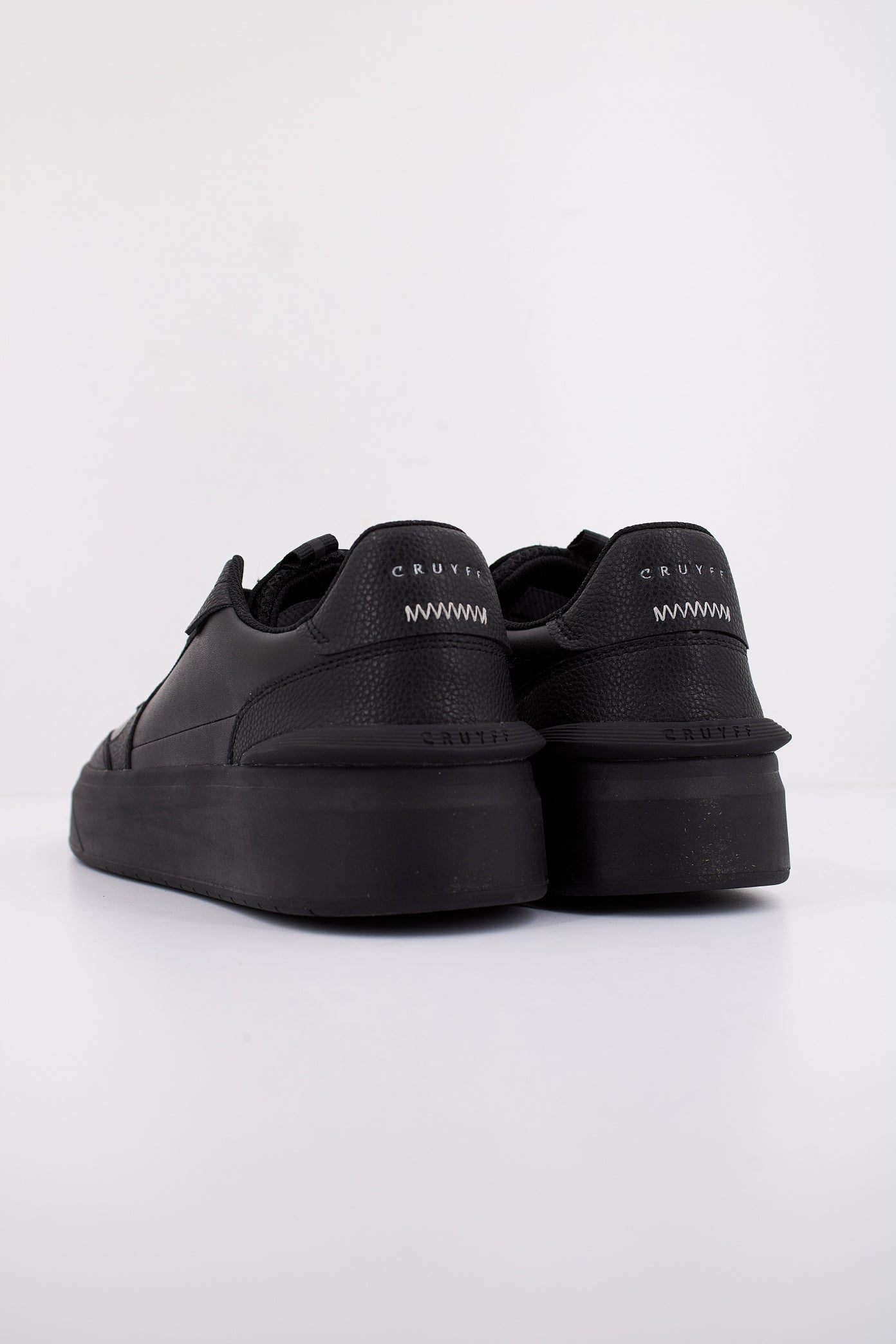 CRUYFF ENDORSED TENNIS en color NEGRO (4)