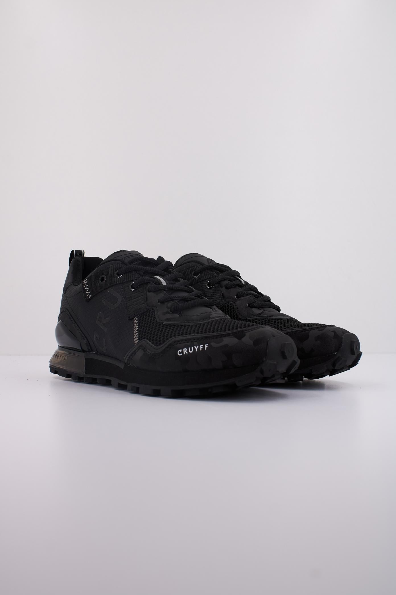 CRUYFF SUPERBIA HEX en color NEGRO (2)