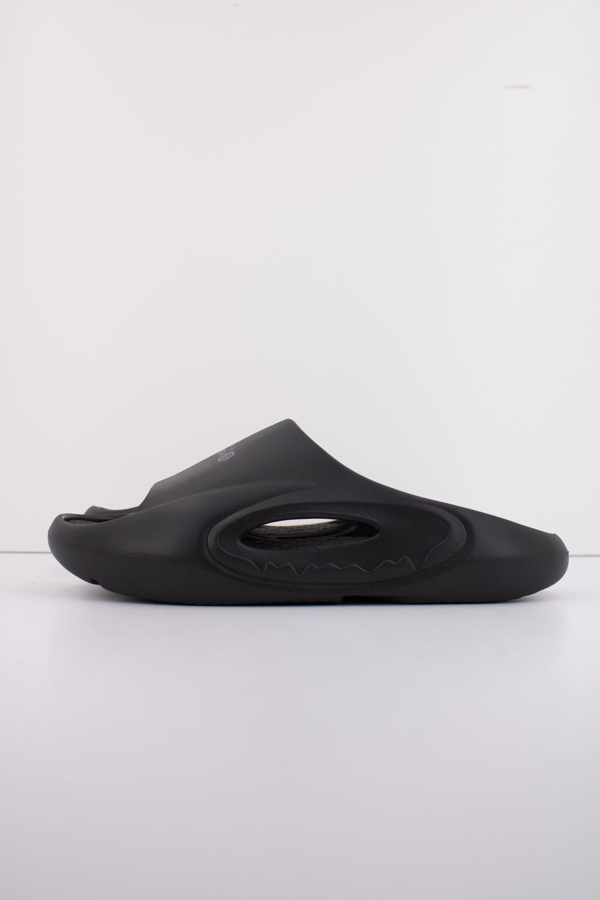 CRUYFF RECOVERY HEX-TECH en color NEGRO (1)