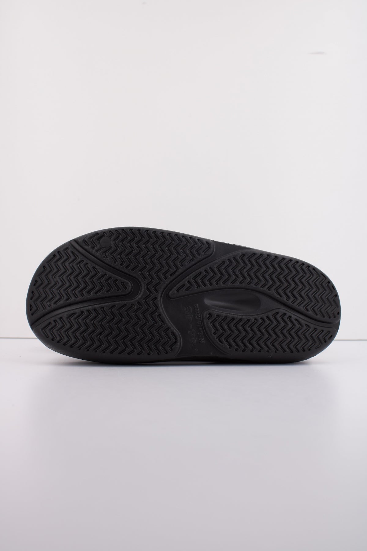 CRUYFF RECOVERY HEX-TECH en color NEGRO (5)