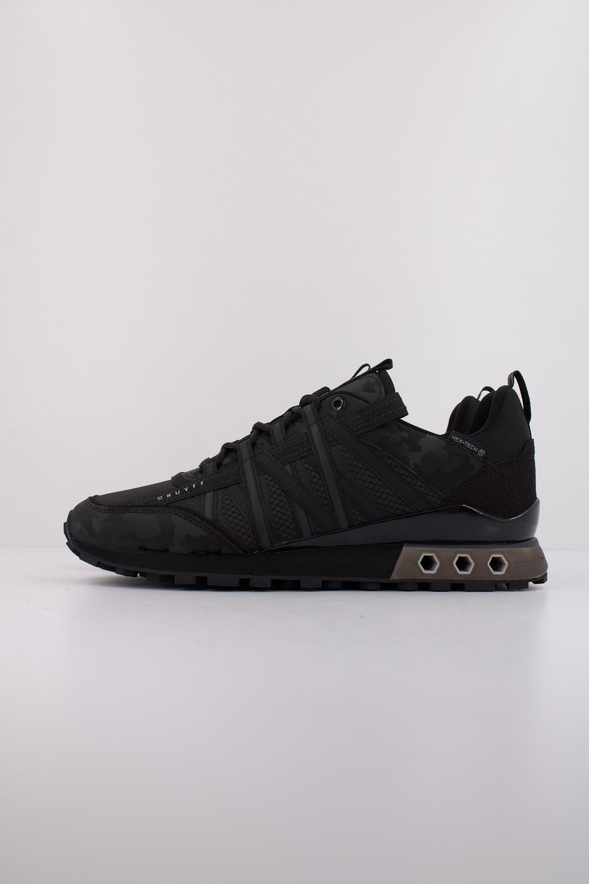 CRUYFF FEARIA HAX TECH en color NEGRO (1)