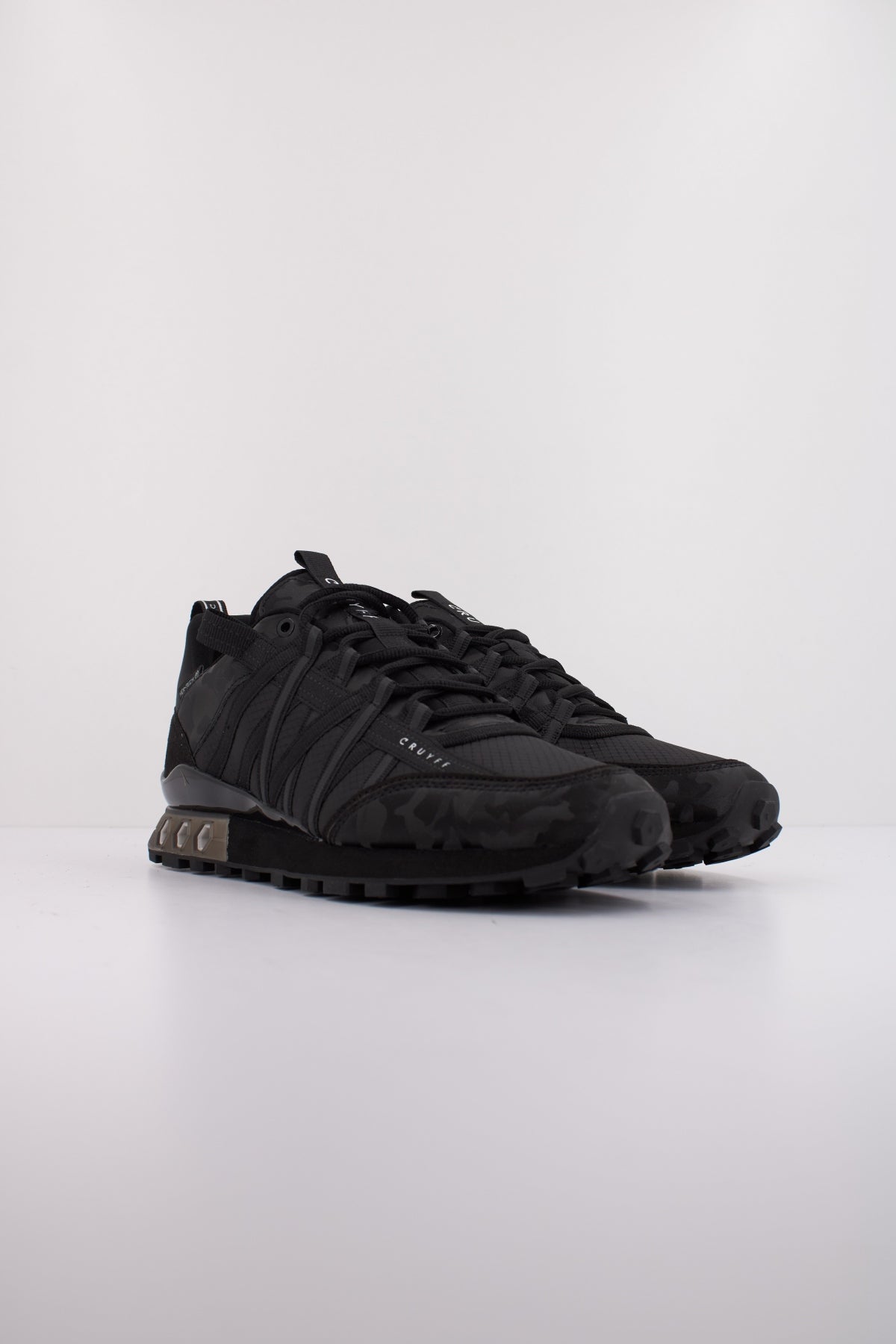 CRUYFF FEARIA HAX TECH en color NEGRO (2)