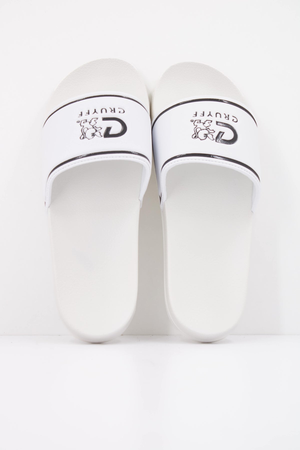 CRUYFF CC en color BLANCO (3)