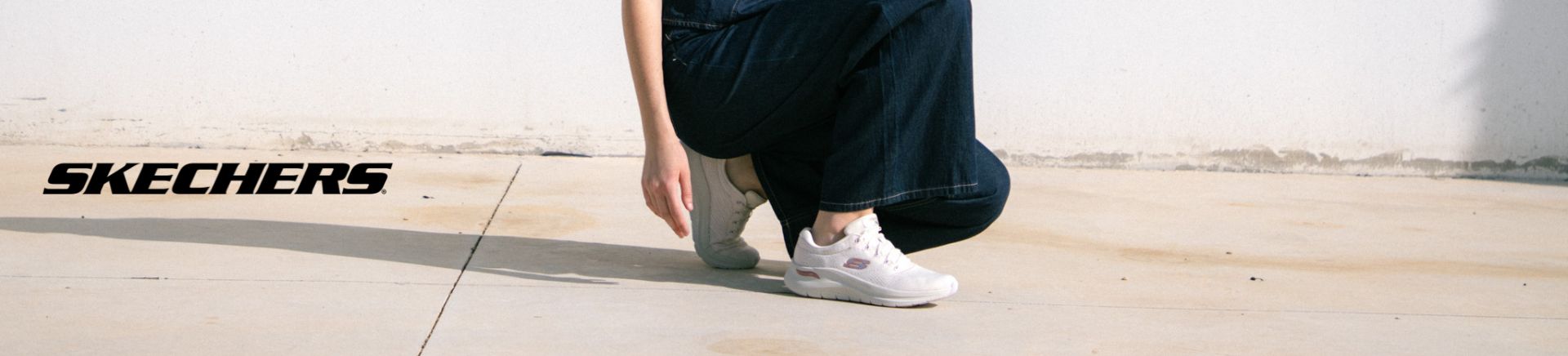 SKECHERS