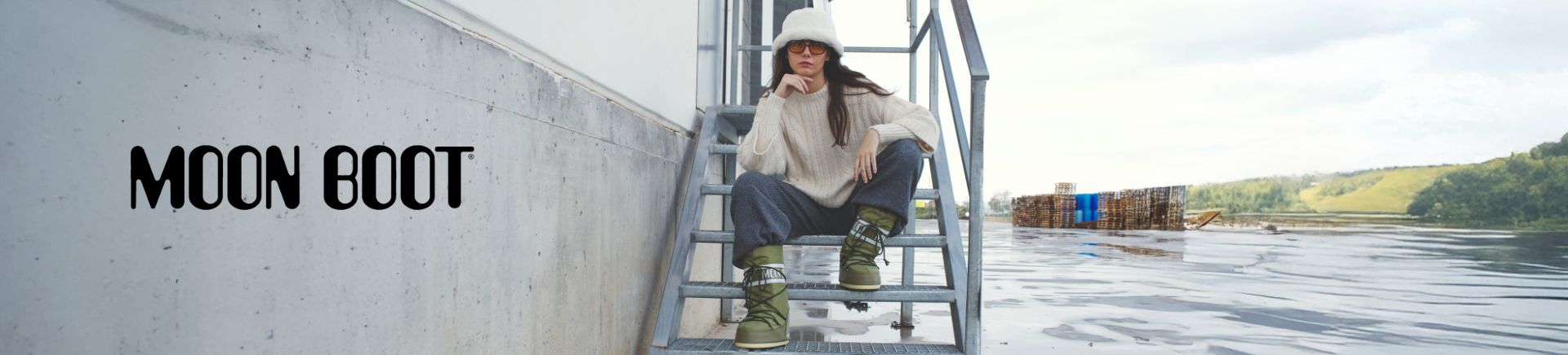 MOON BOOT