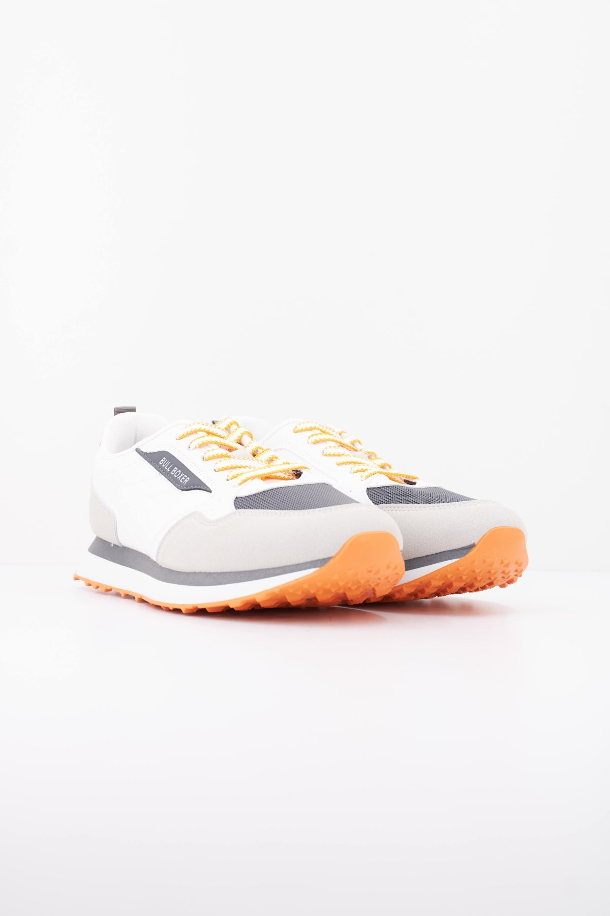 BULLBOXER RETRO RUNNER MU en color BLANCO  (2)