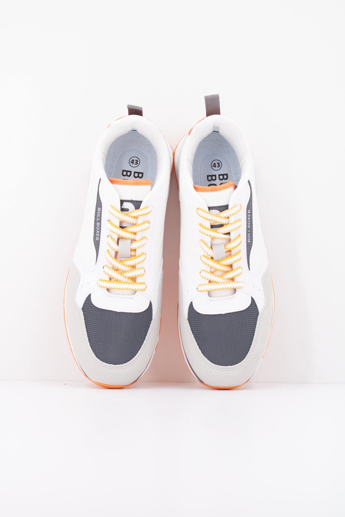 BULLBOXER RETRO RUNNER MU en color BLANCO  (3)