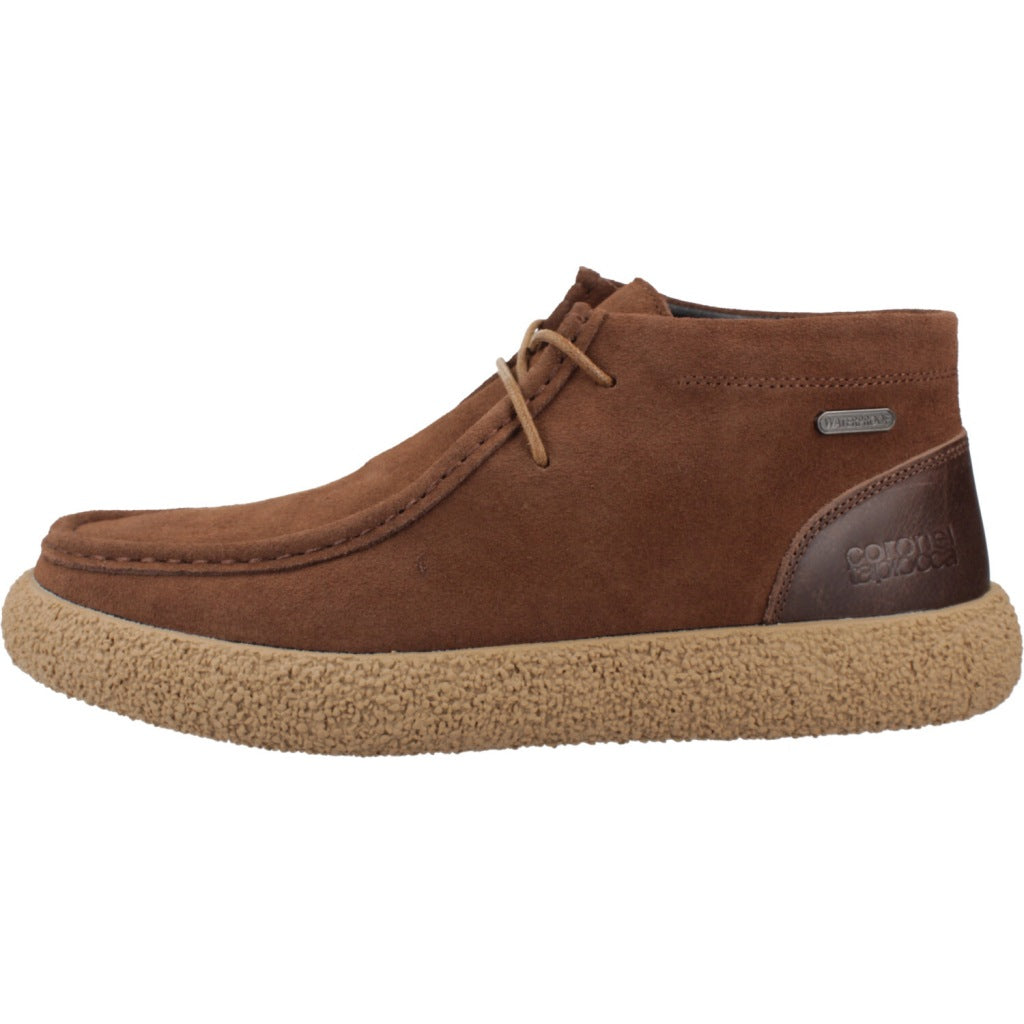 CORONEL TAPIOCCA  CABALLERO WALLABY  en color MARRON  (2)
