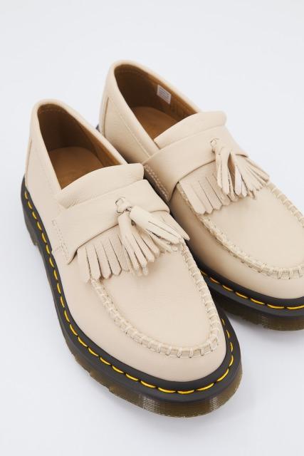 DR. MARTENS ADRIAN PARCHMENT en color BEIS  (4)