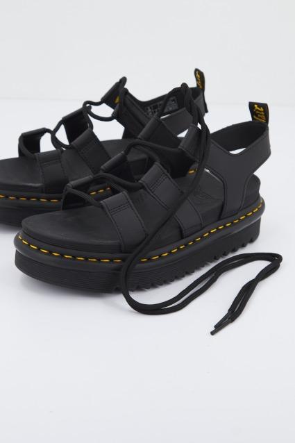 DR. MARTENS NARTILLA HYDRO en color NEGRO  (1)