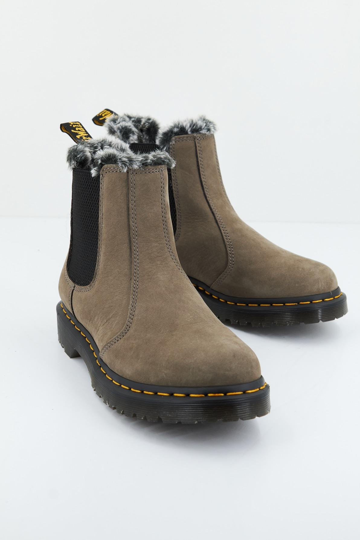 DR. MARTENS  LEONORE en color GRIS  (1)
