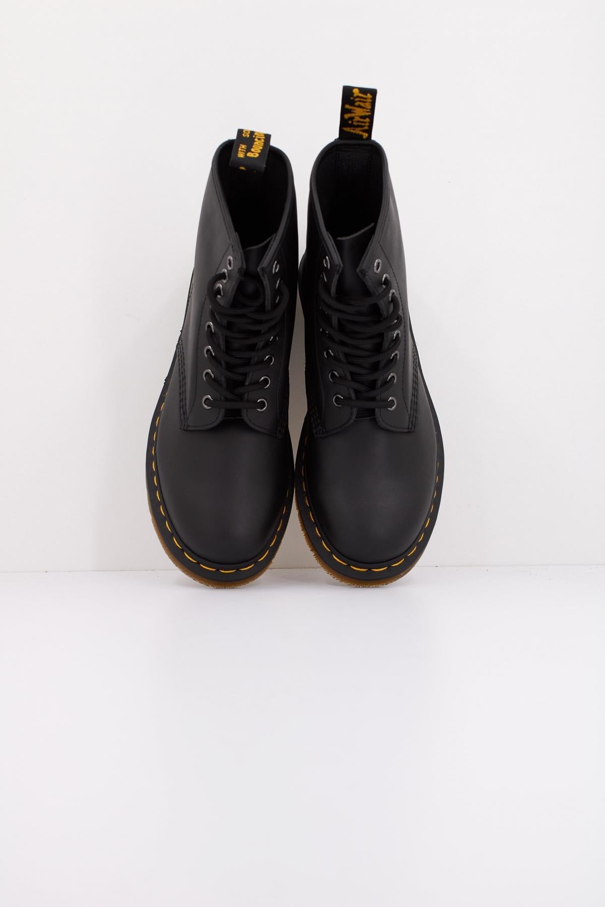 DR. MARTENS  en color NEGRO  (3)