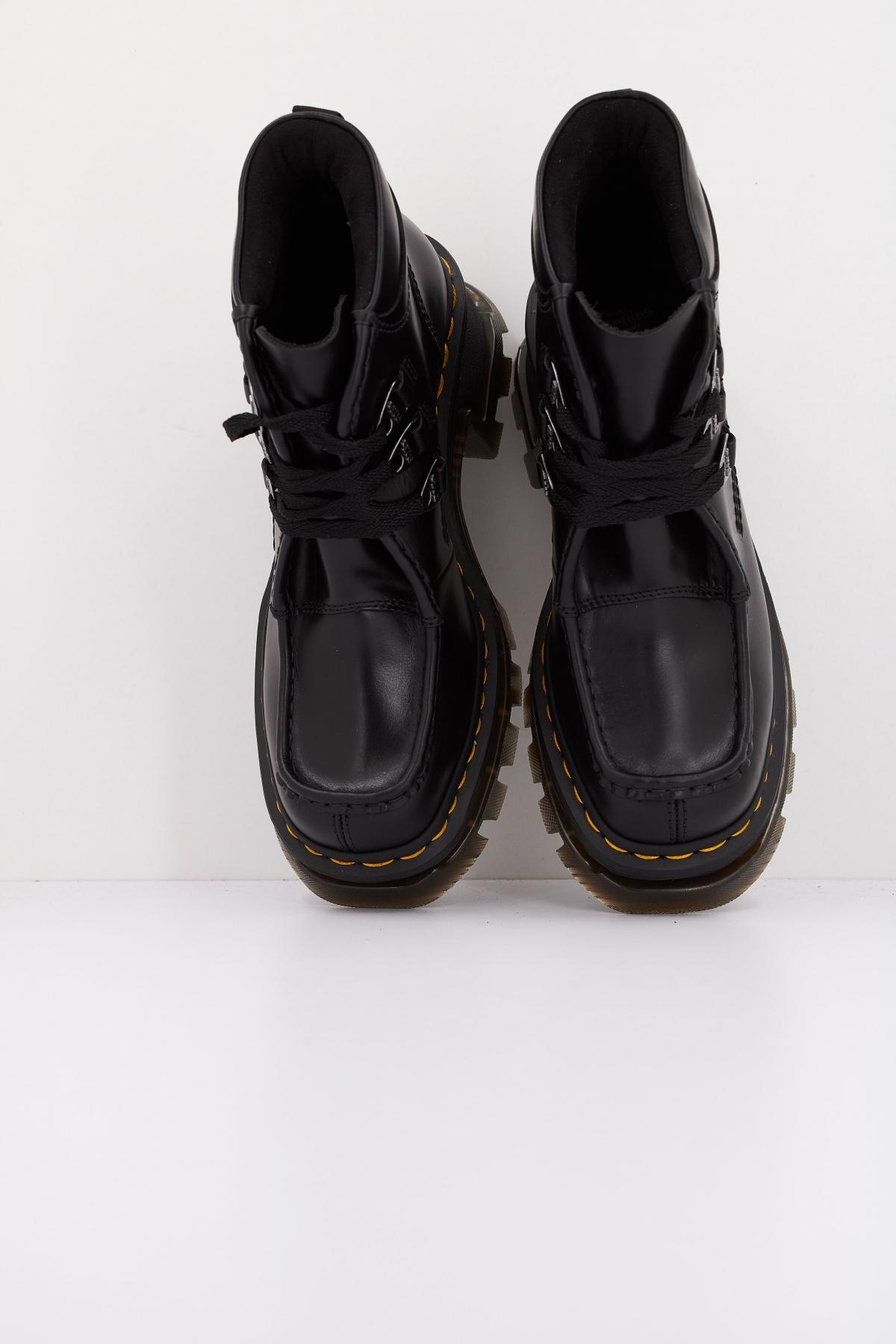 DR. MARTENS CORRAN I en color NEGRO  (3)