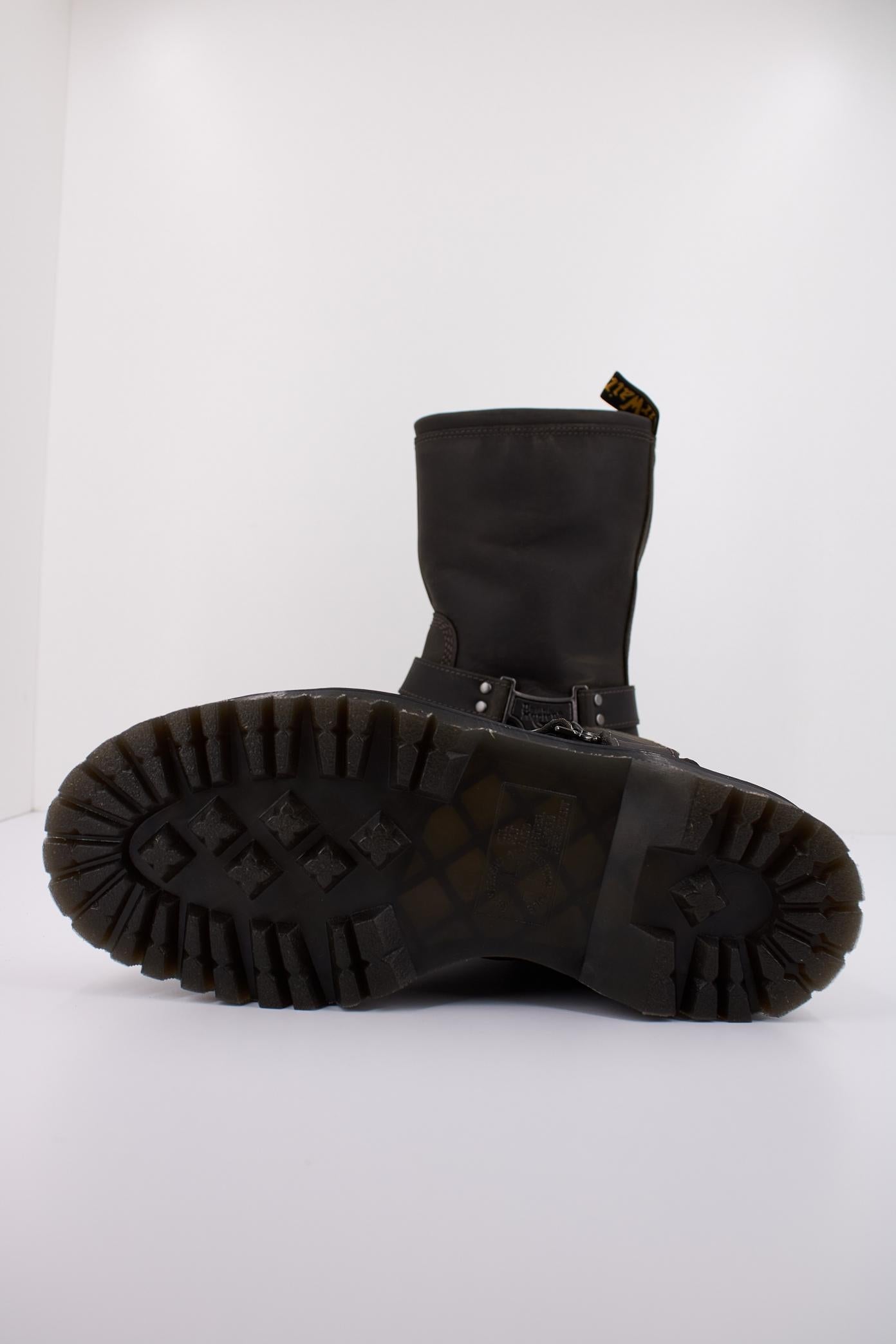 DR. MARTENS  en color GRIS  (5)