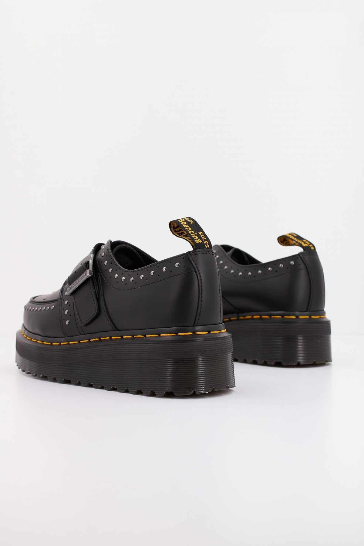 DR. MARTENS RAMSEY QUAD STUD en color NEGRO  (4)