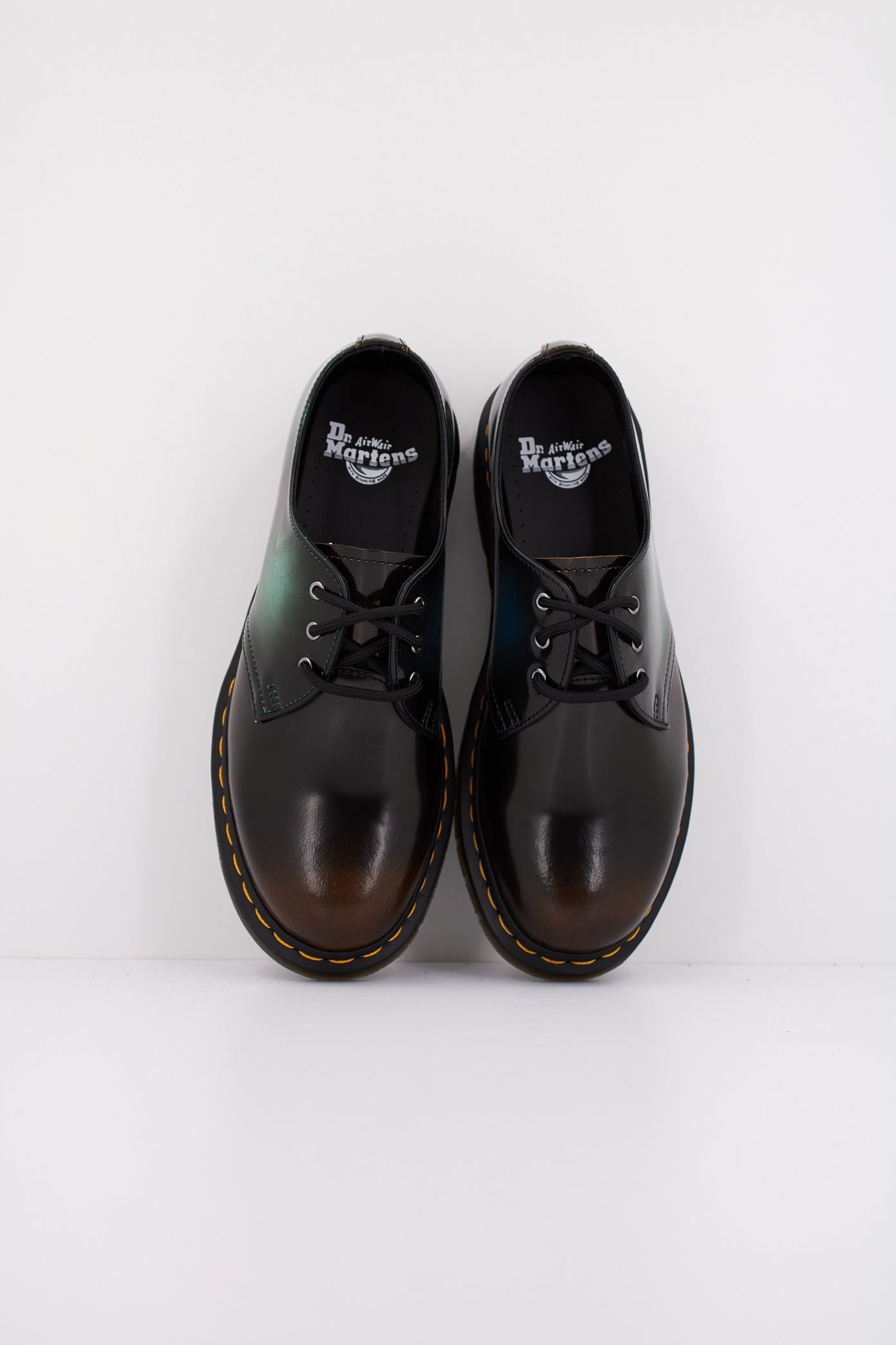 DR. MARTENS  en color NEGRO  (3)