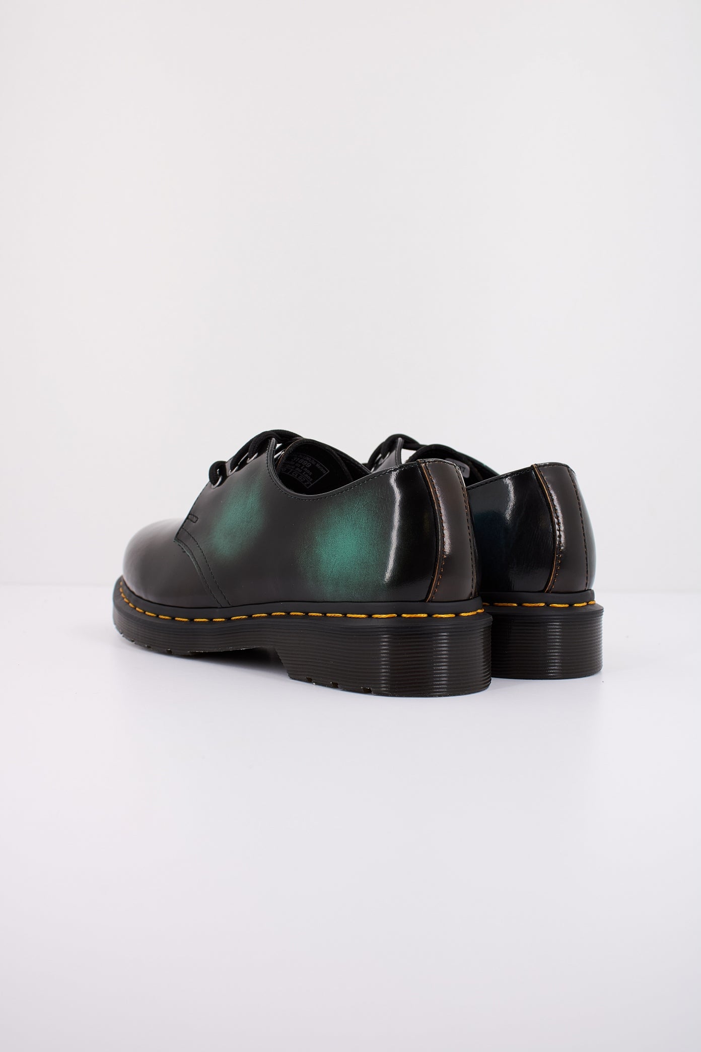 DR. MARTENS  en color NEGRO  (4)