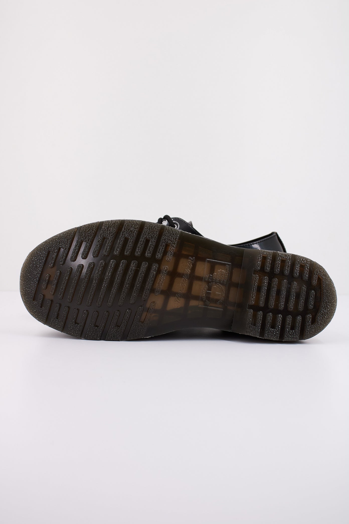 DR. MARTENS  en color NEGRO  (5)