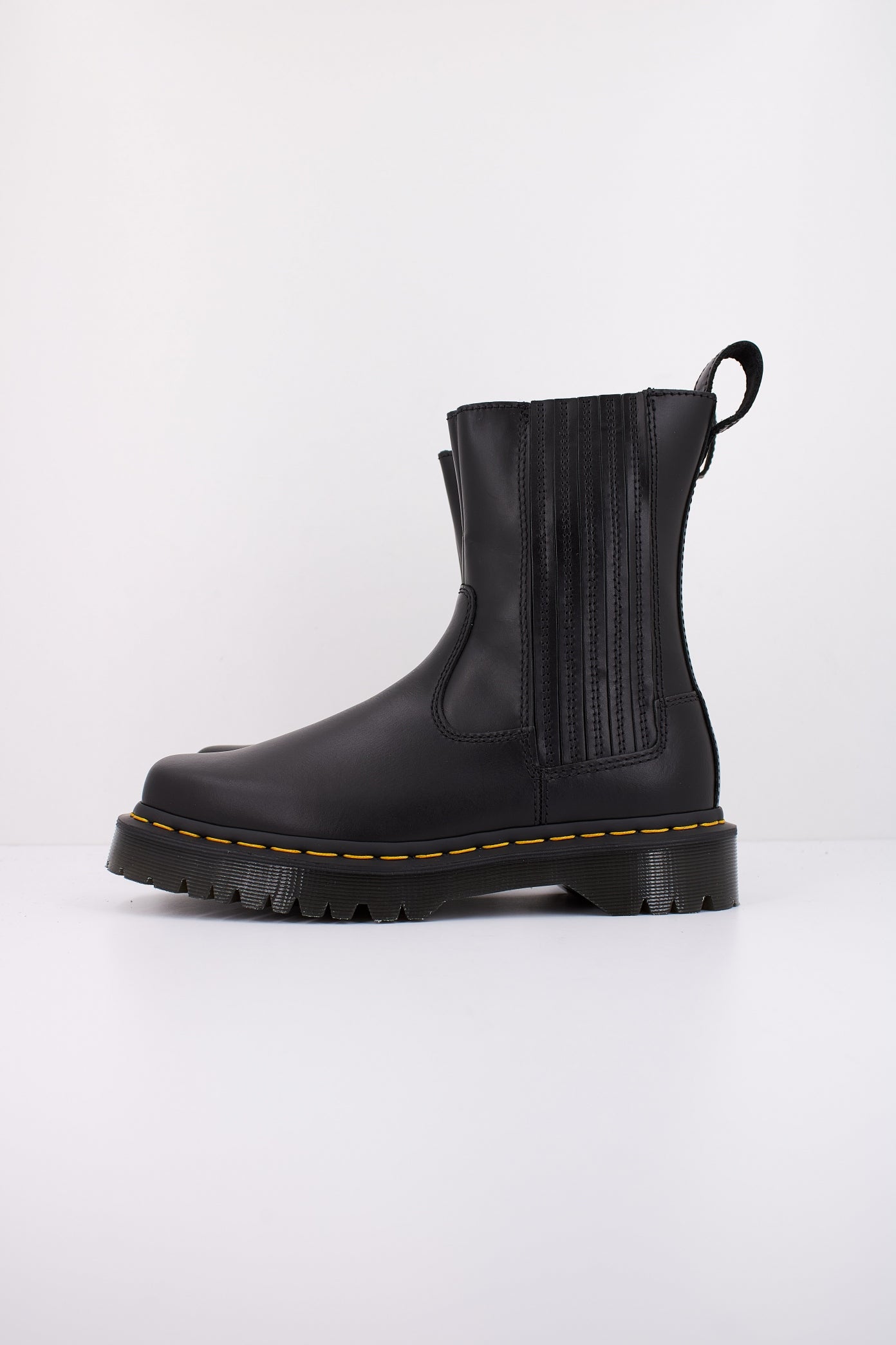 DR. MARTENS AMAAYAH LO en color NEGRO  (1)