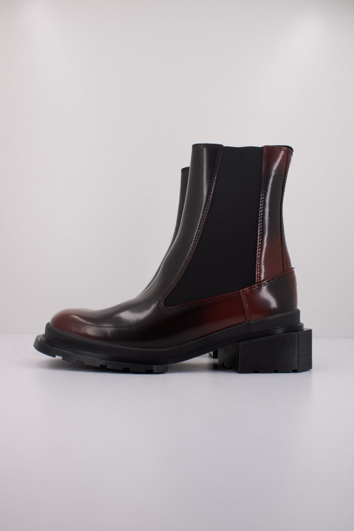 DR. MARTENS  MAYBOLE CHELSEA  en color NEGRO  (1)
