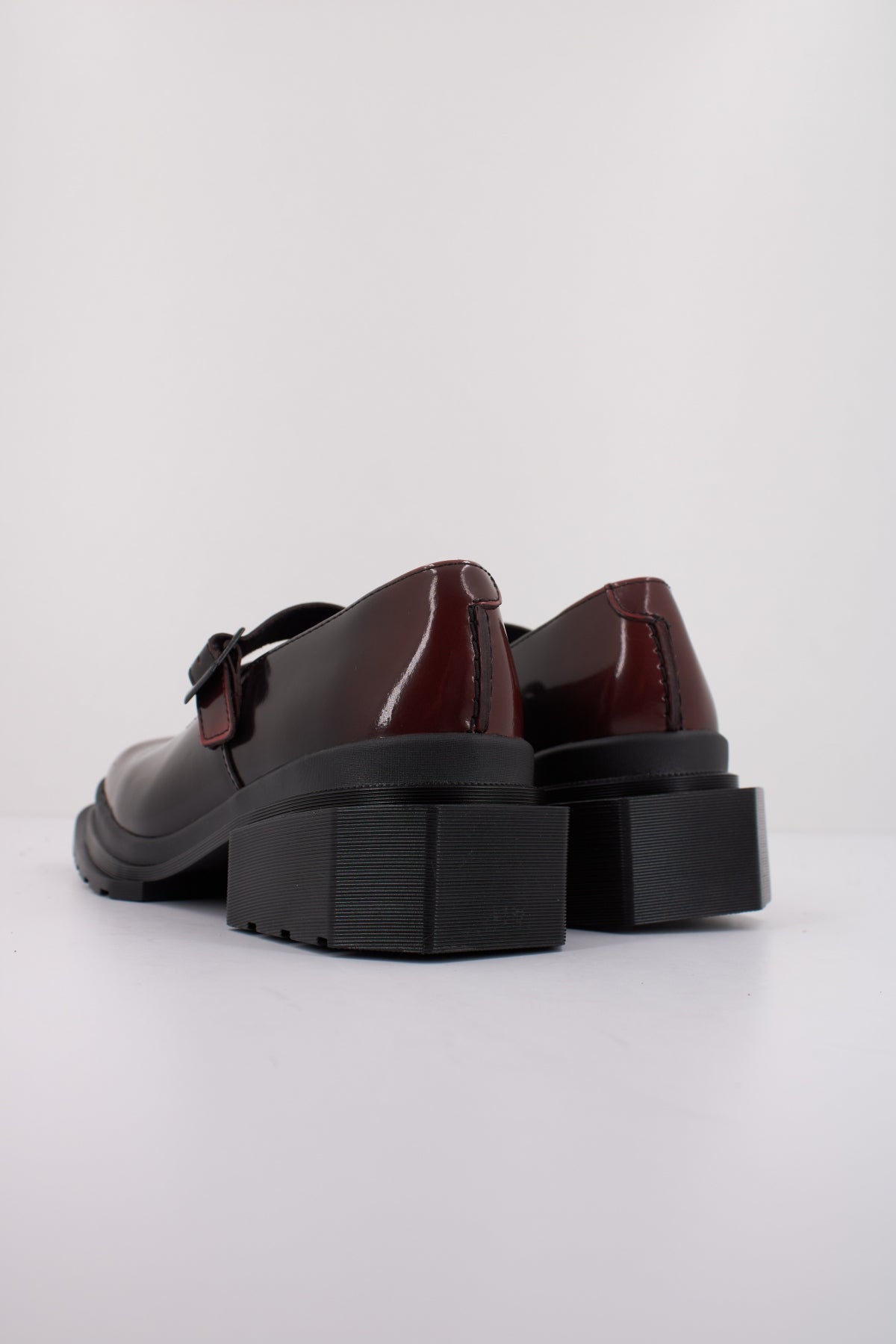 DR. MARTENS MAYBOLE MJ en color NEGRO  (4)