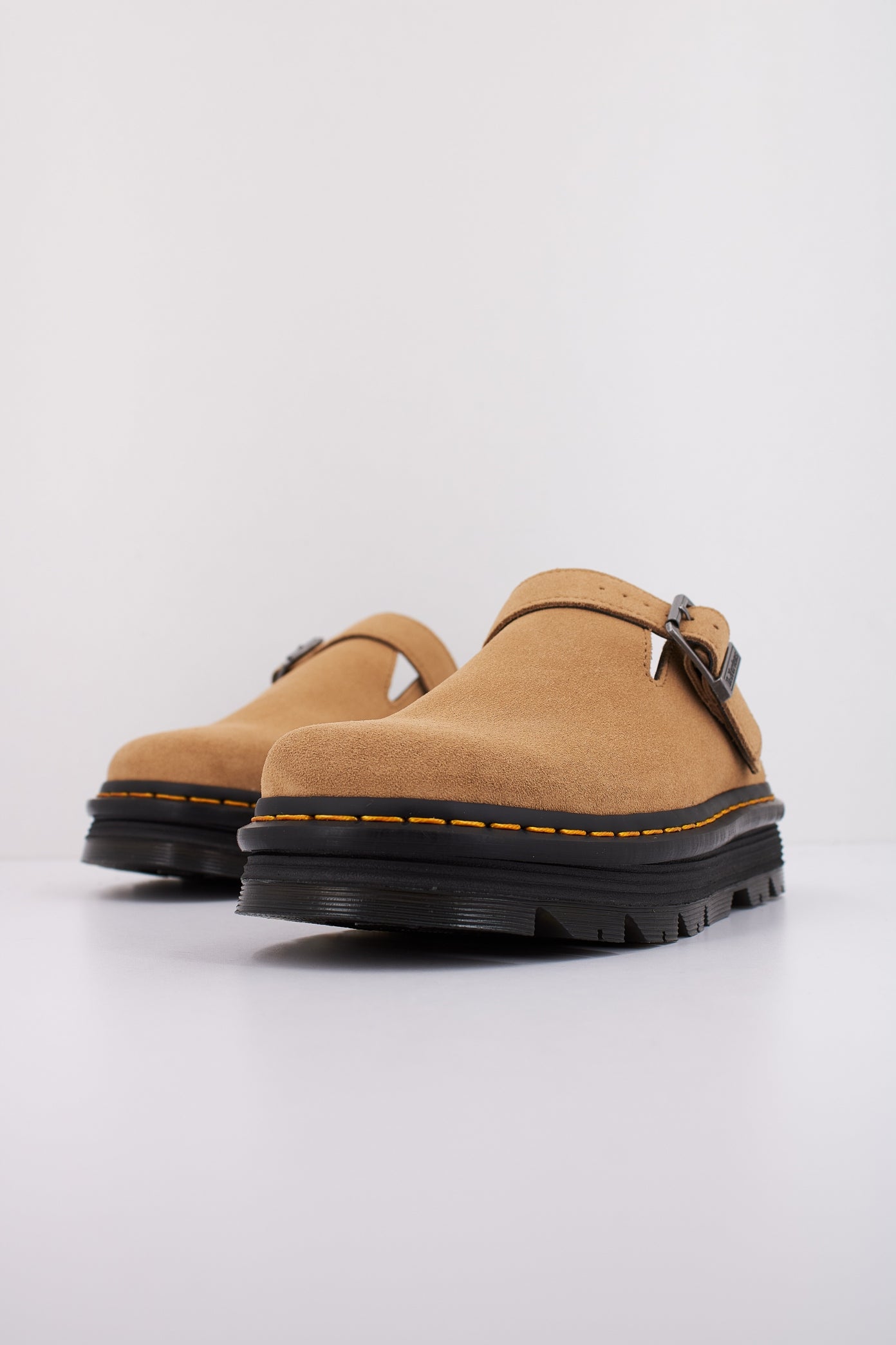 DR. MARTENS ZEBZAG MULE en color BEIS  (2)