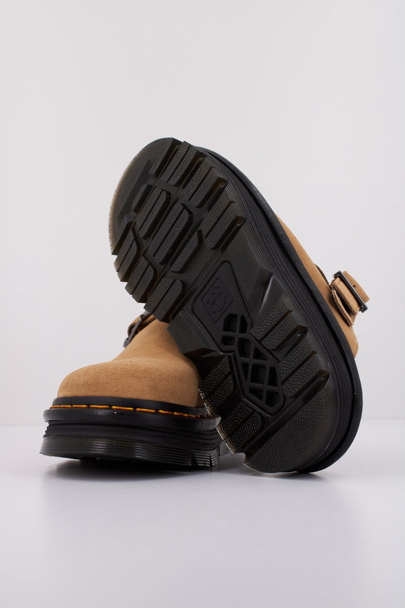 DR. MARTENS ZEBZAG MULE en color BEIS  (5)