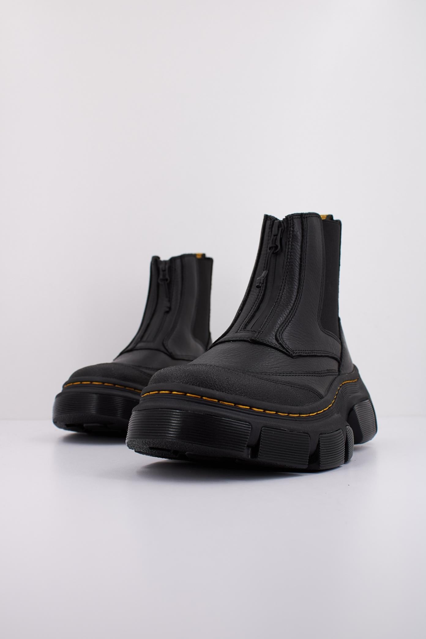 DR. MARTENS DMXL ZIP en color NEGRO  (2)