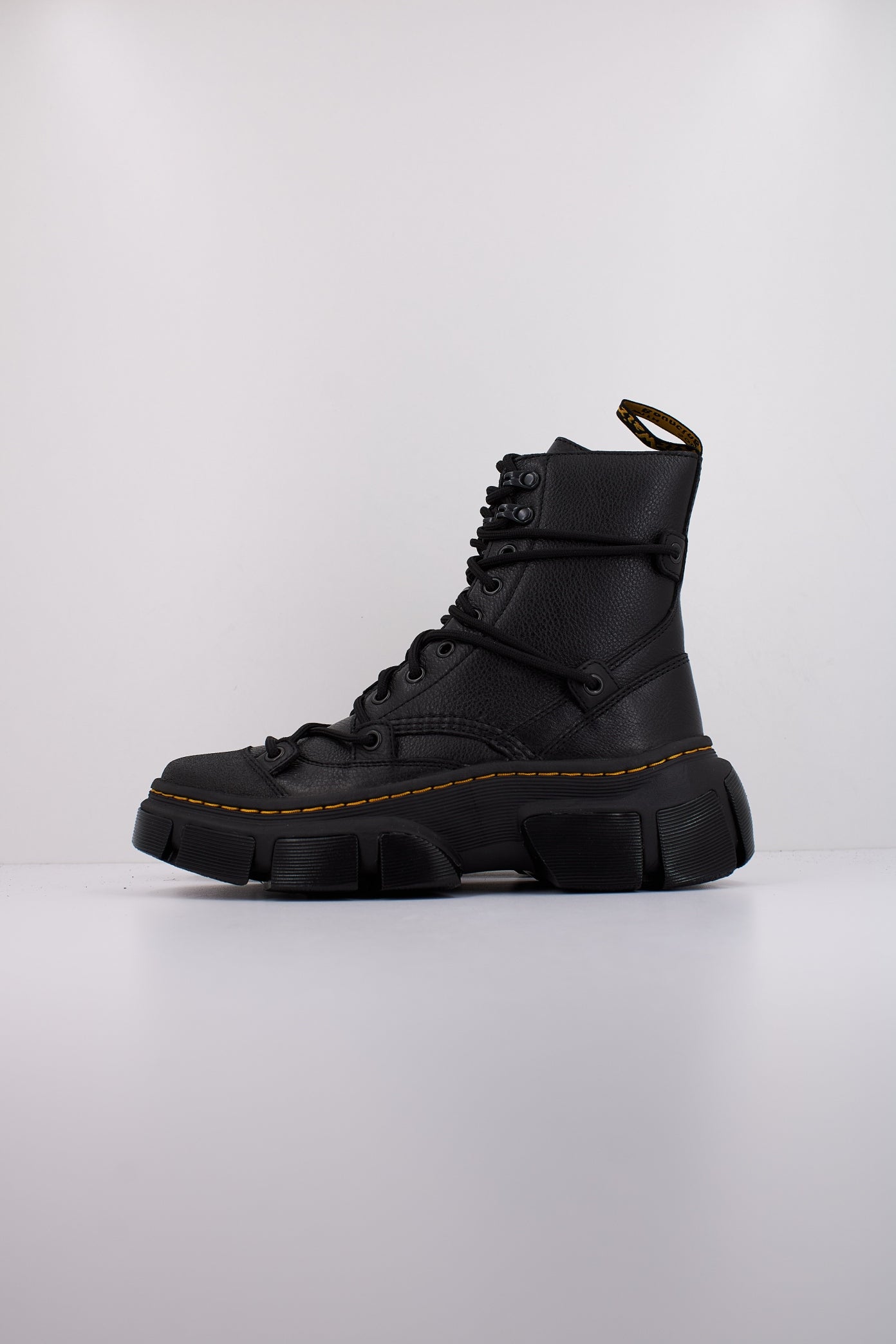DR. MARTENS  DMXL LACE en color NEGRO  (1)