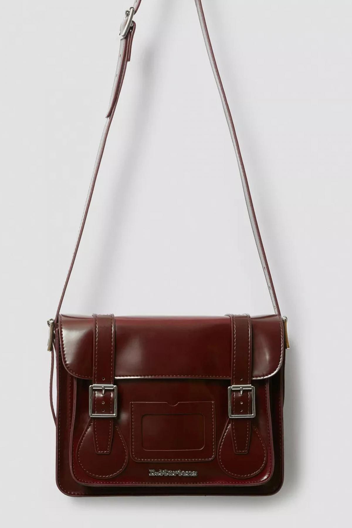 DR. MARTENS SATCHEL en color BURDEOS  (4)