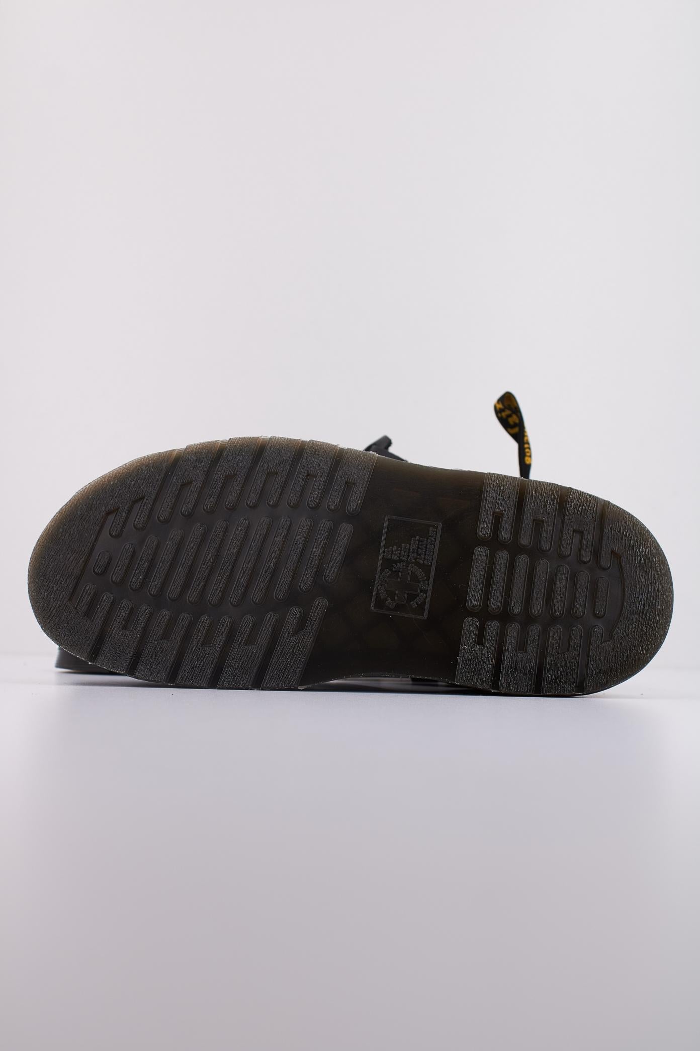 DR. MARTENS GARIN en color NEGRO  (5)