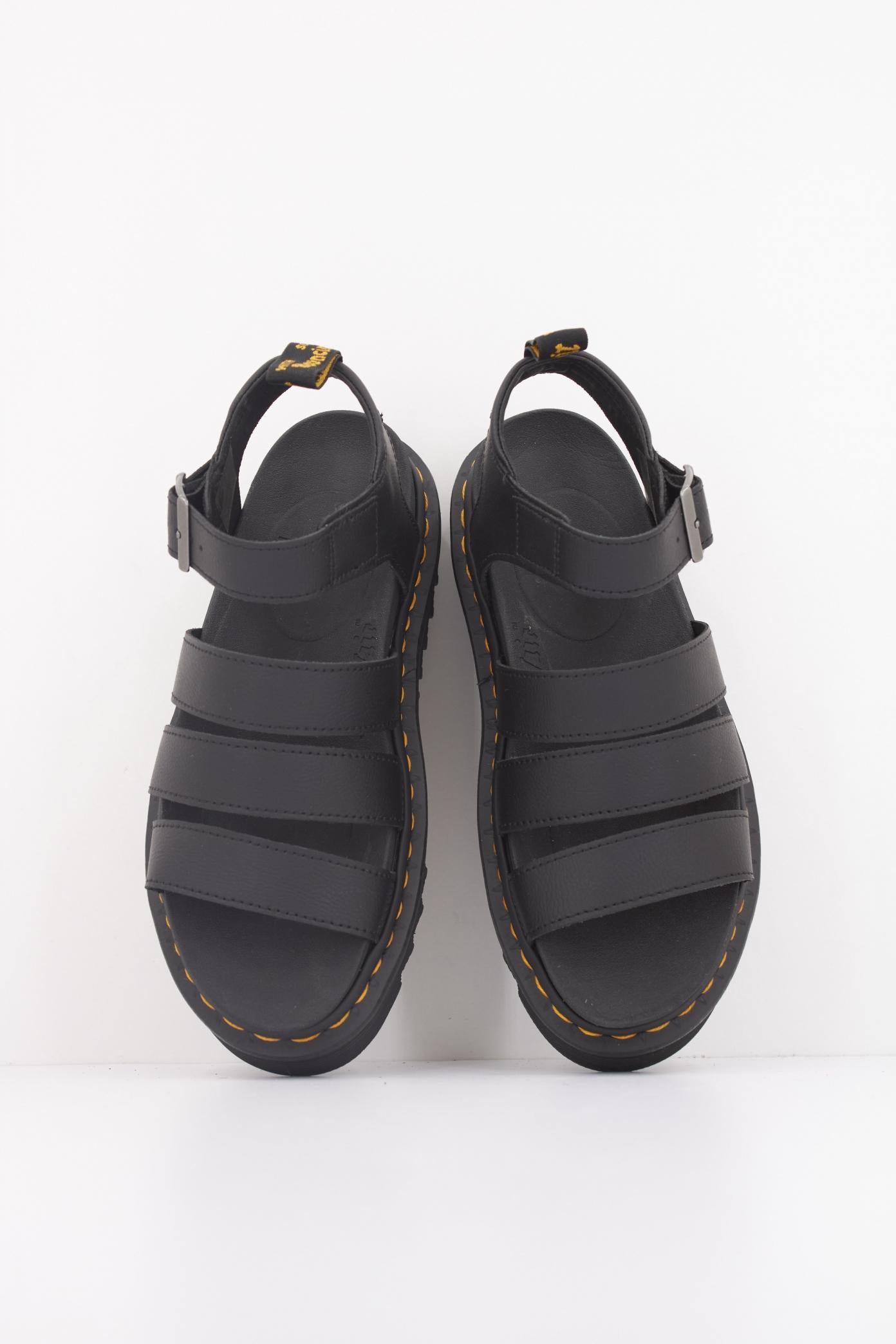 DR. MARTENS BLAIRE en color NEGRO  (3)