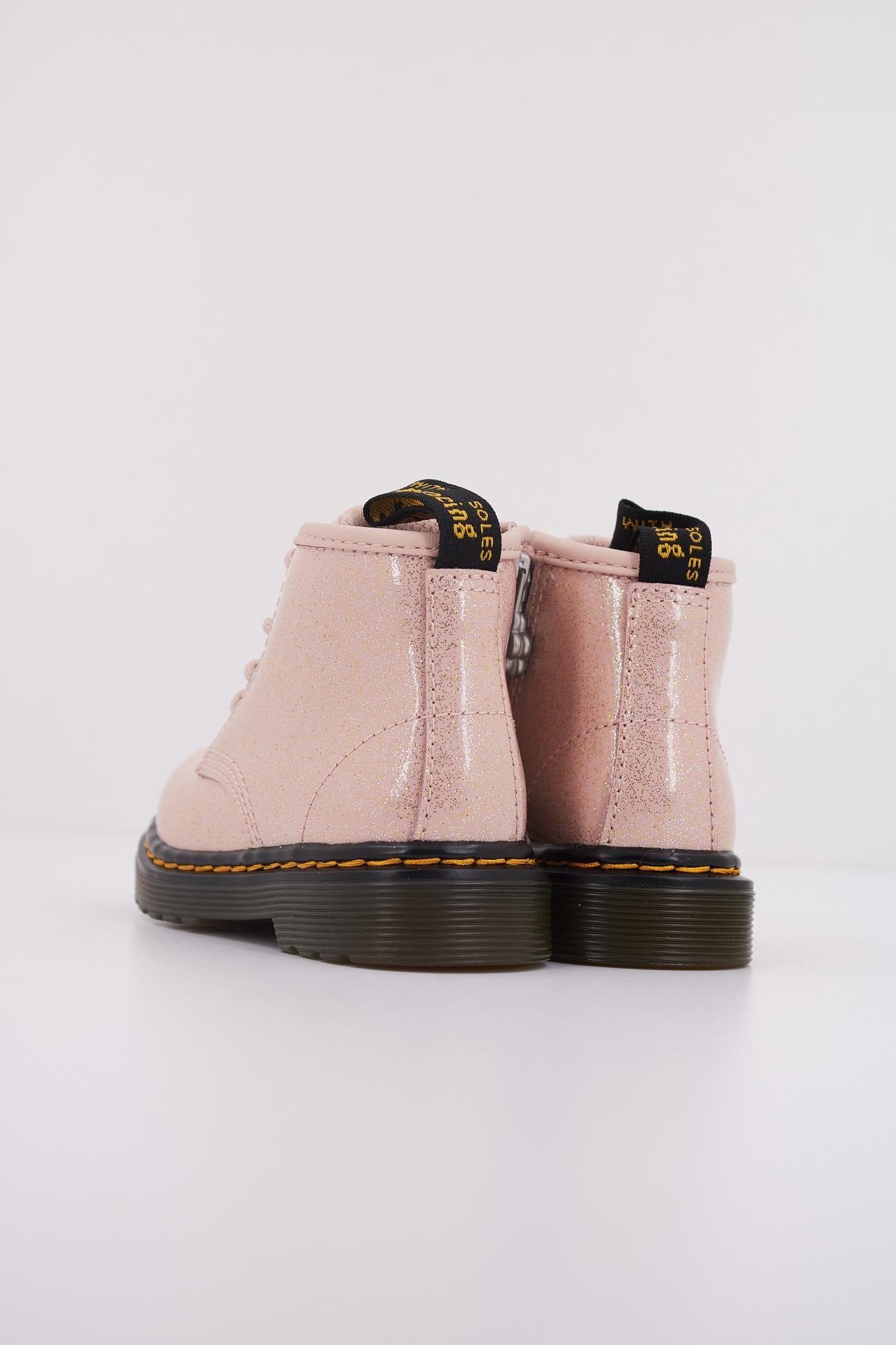 DR. MARTENS  I en color ROSA  (4)