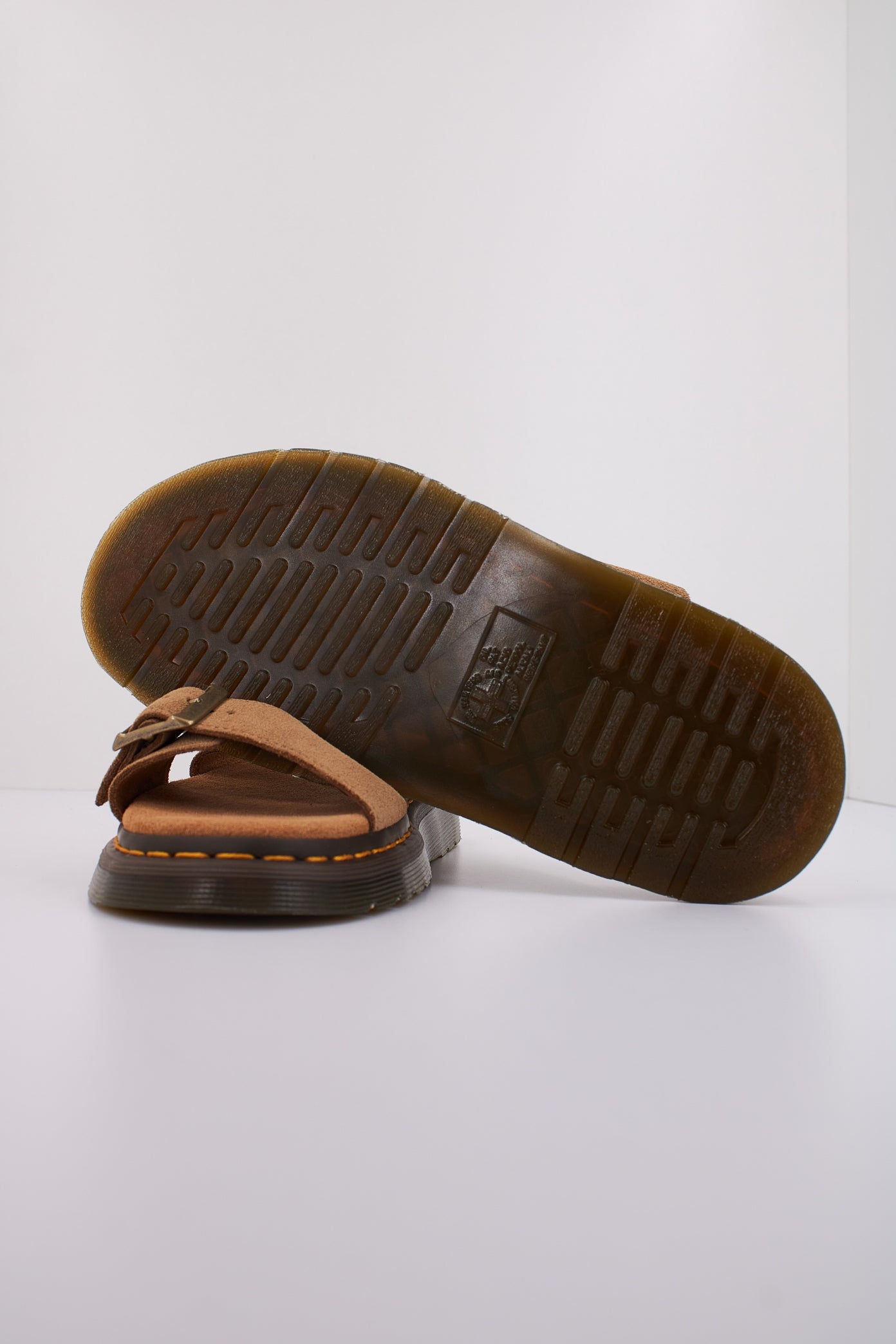 DR. MARTENS JOSEF en color MARRON  (5)