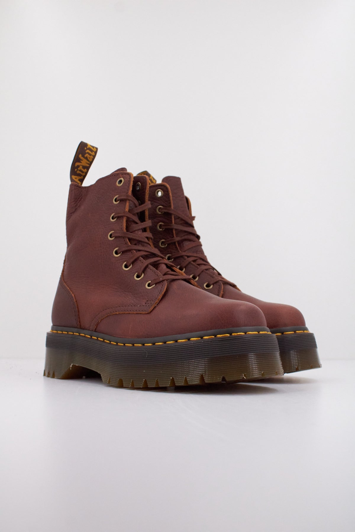DR. MARTENS JADON en color MARRON  (2)
