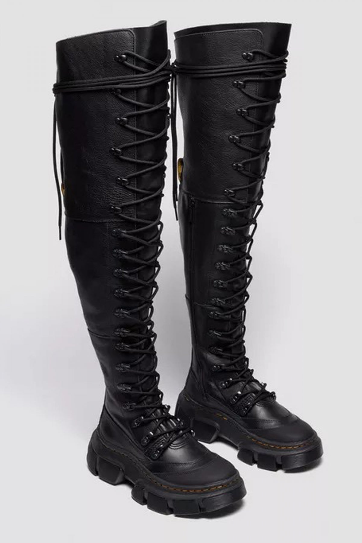 DR. MARTENS DMXL XTRM HI en color NEGRO  (2)