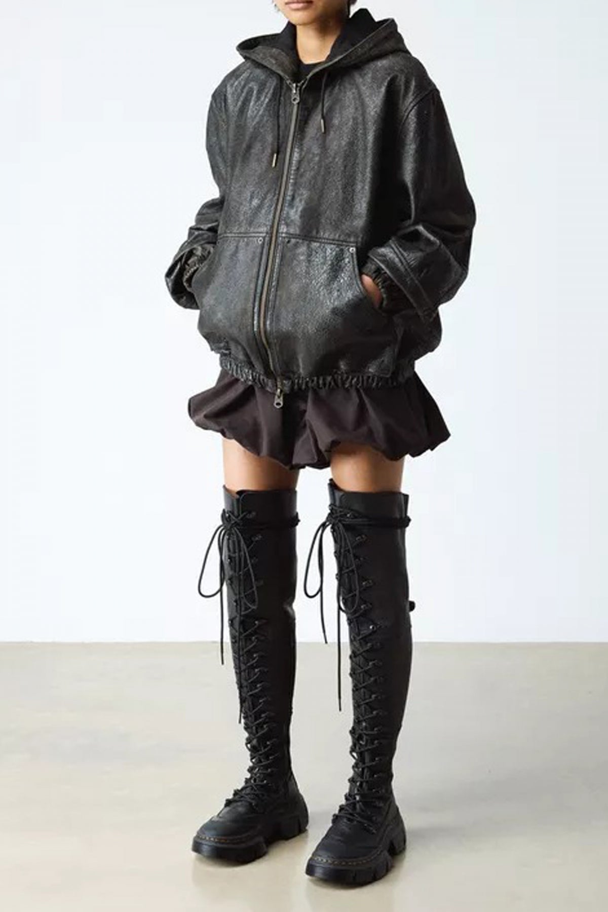 DR. MARTENS DMXL XTRM HI en color NEGRO  (5)