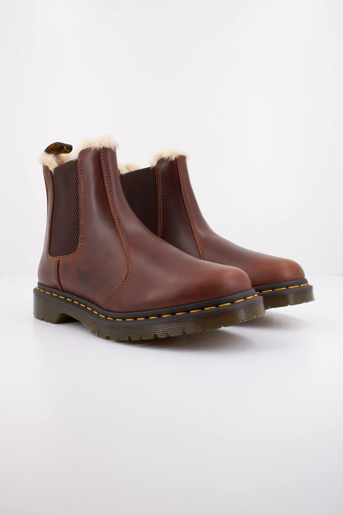 DR. MARTENS LEONORE  en color MARRON  (2)