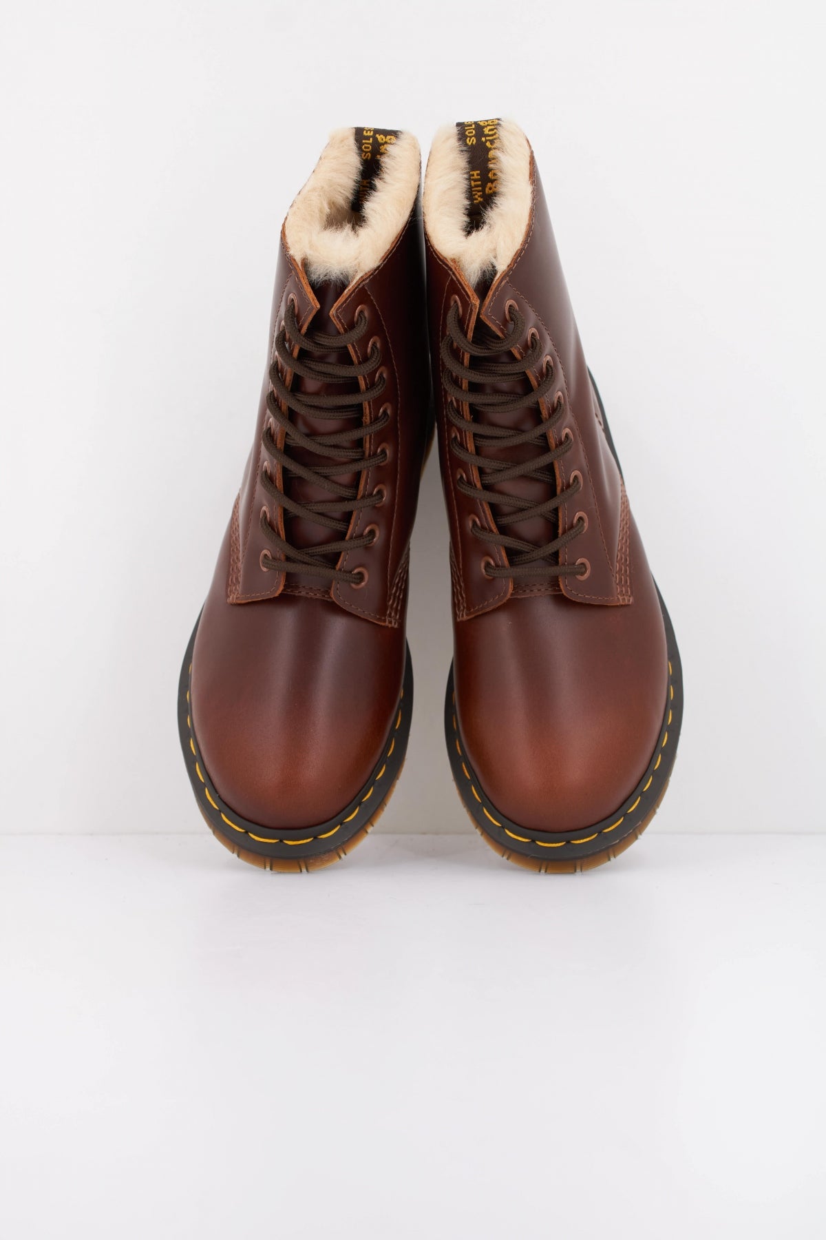 DR. MARTENS SERENA en color MARRON  (5)
