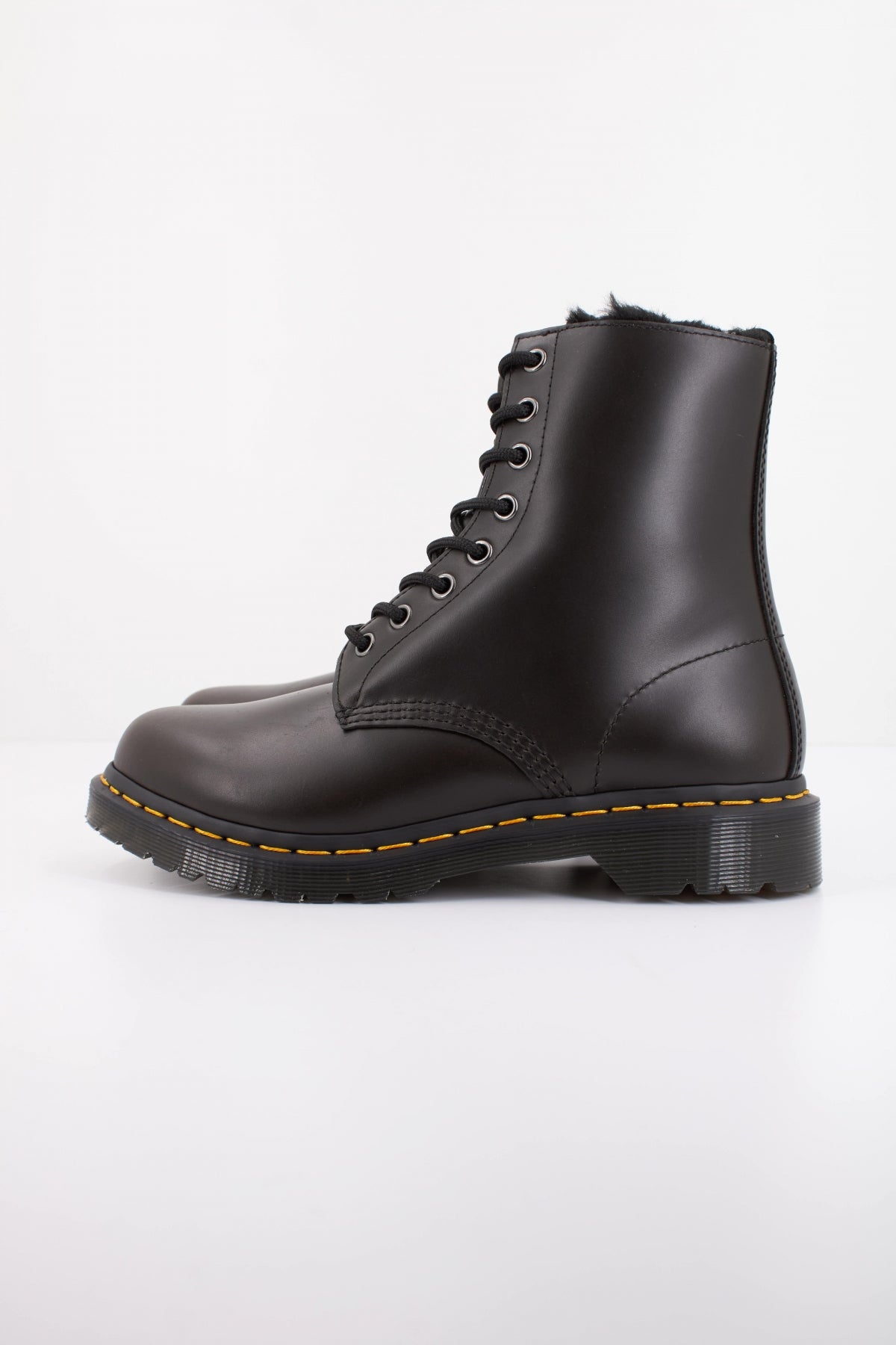 DR. MARTENS  SERENA  en color NEGRO  (1)
