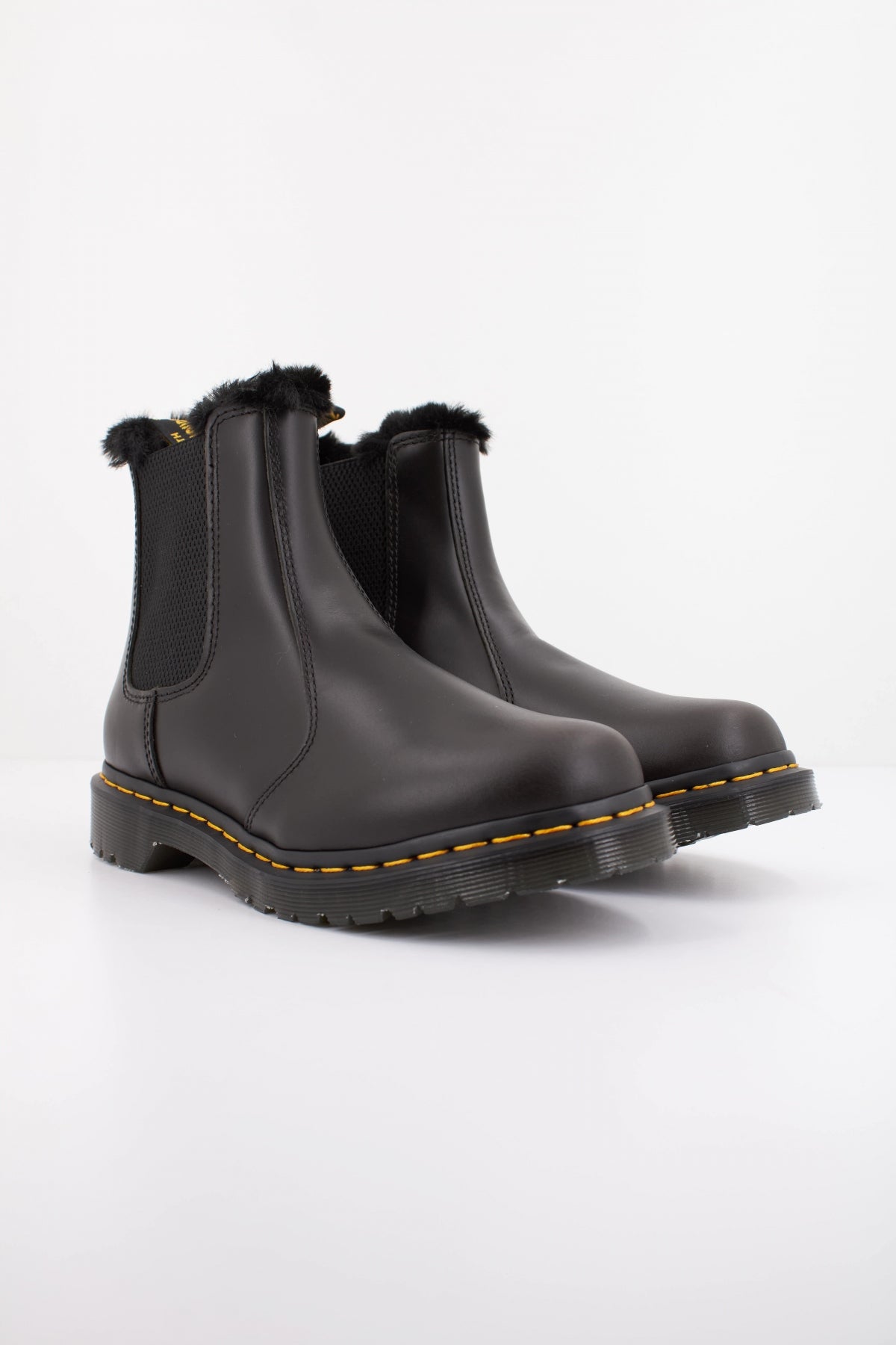 DR. MARTENS  LEONORE  en color NEGRO  (2)