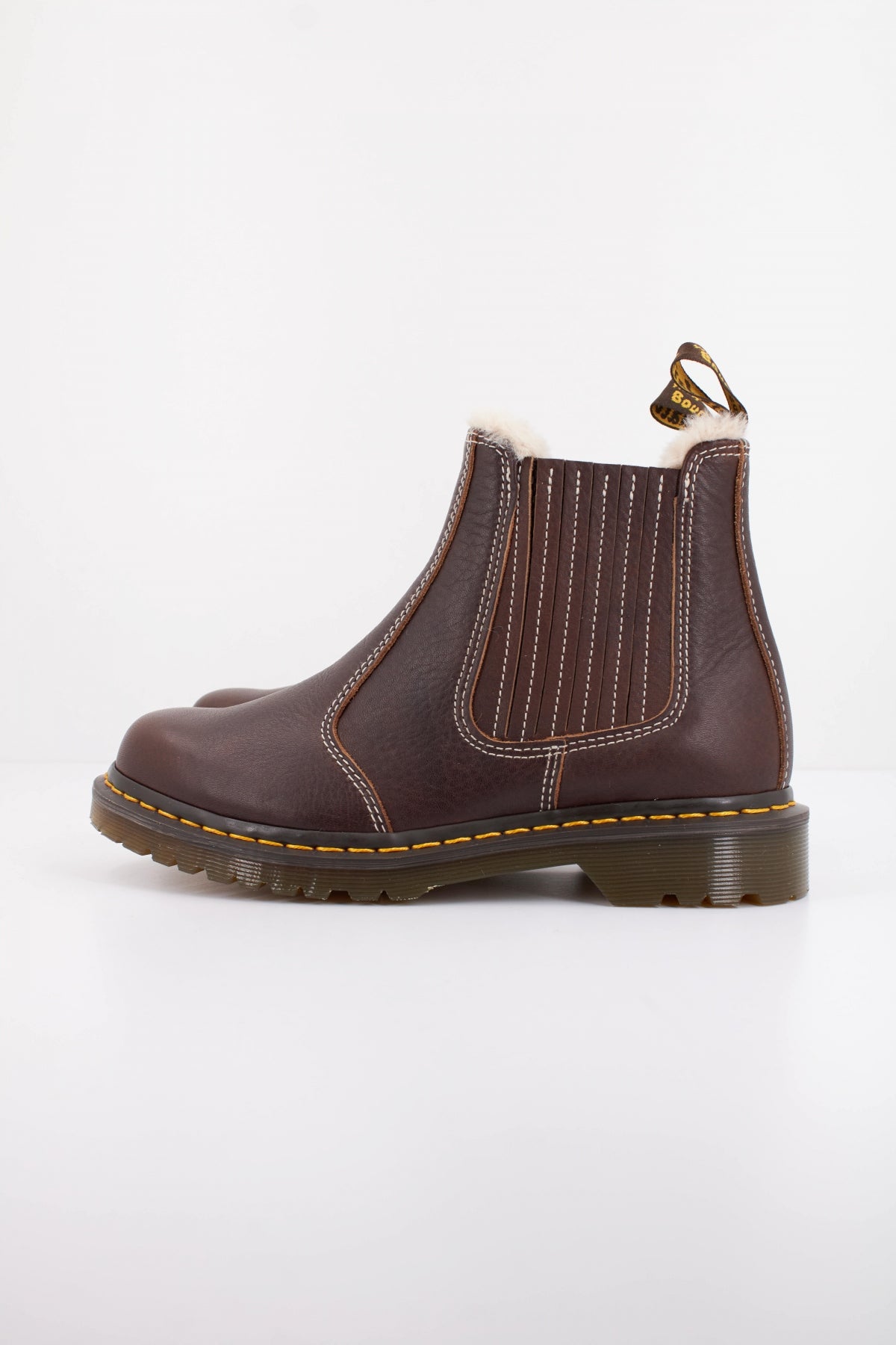 DR. MARTENS LEONORE II en color MARRON  (1)