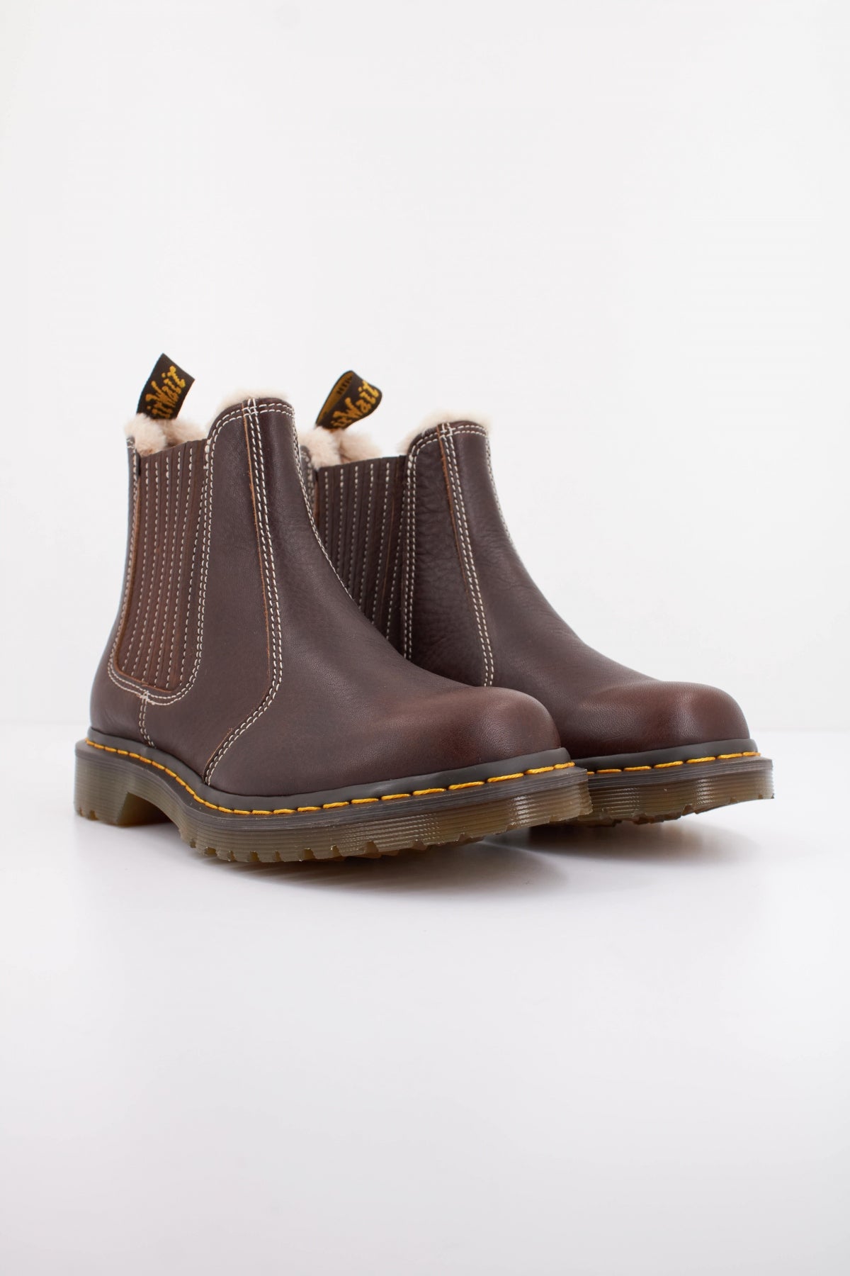 DR. MARTENS LEONORE II en color MARRON  (2)