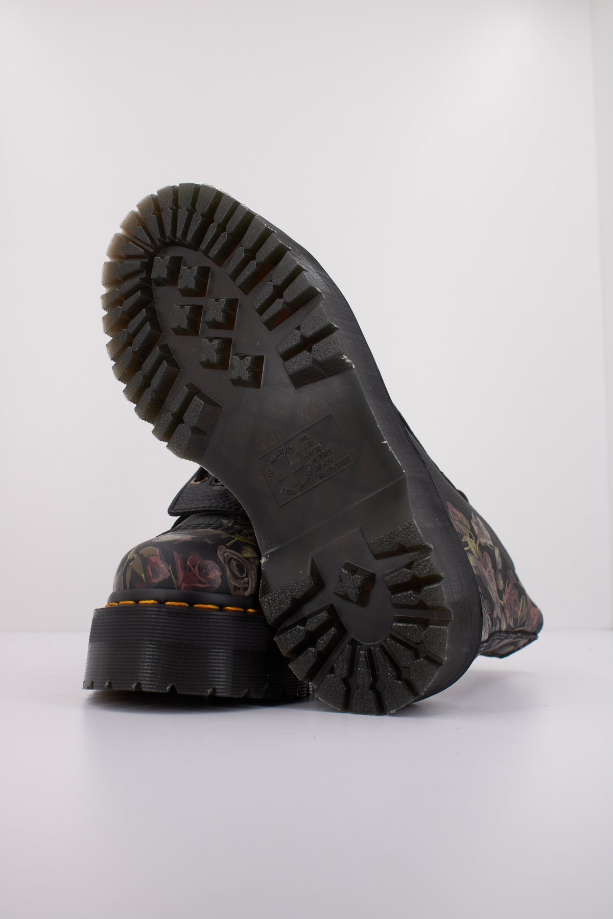 DR. MARTENS SINCLAIR en color NEGRO  (5)