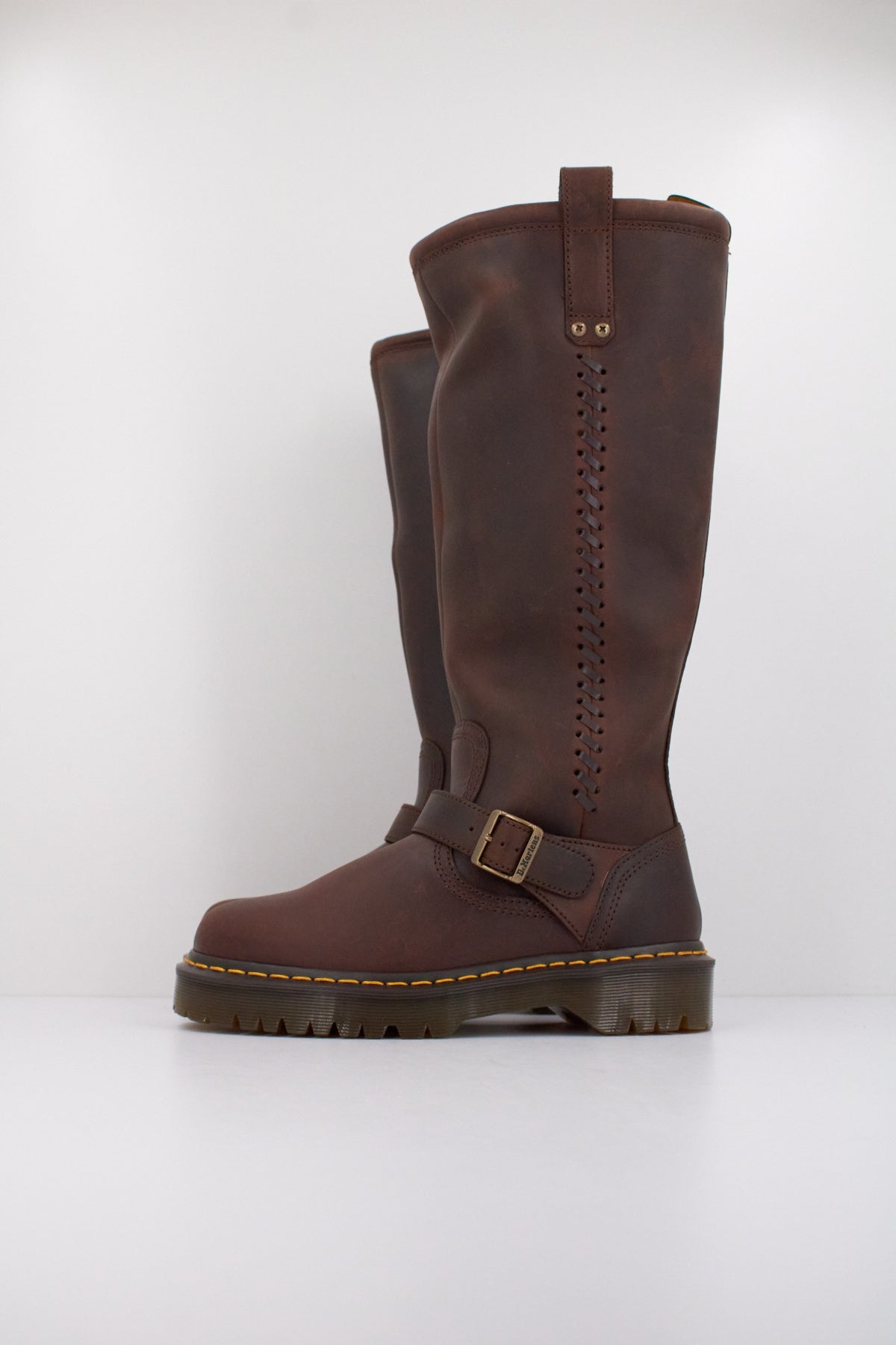 DR. MARTENS  ANISTONE BKR  en color MARRON  (1)