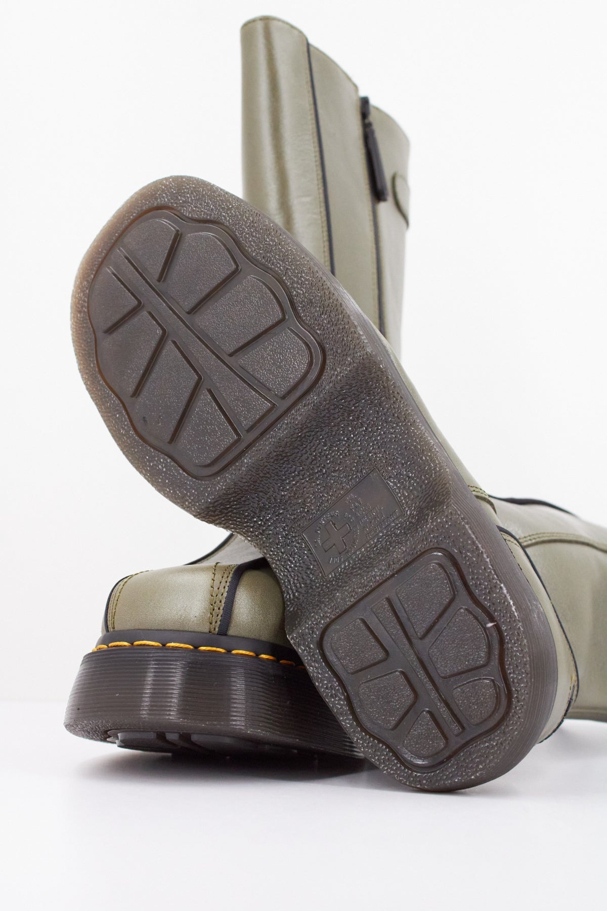 DR. MARTENS BUZZ HI en color VERDE  (5)