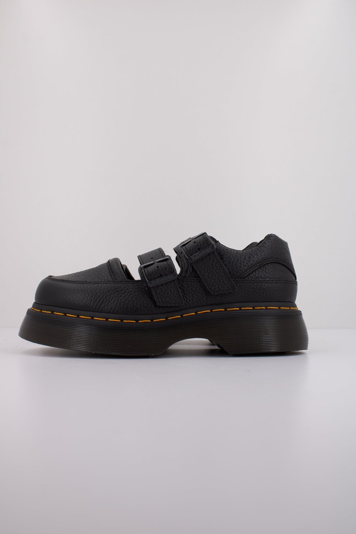 DR. MARTENS BUZZ MJ en color NEGRO  (1)