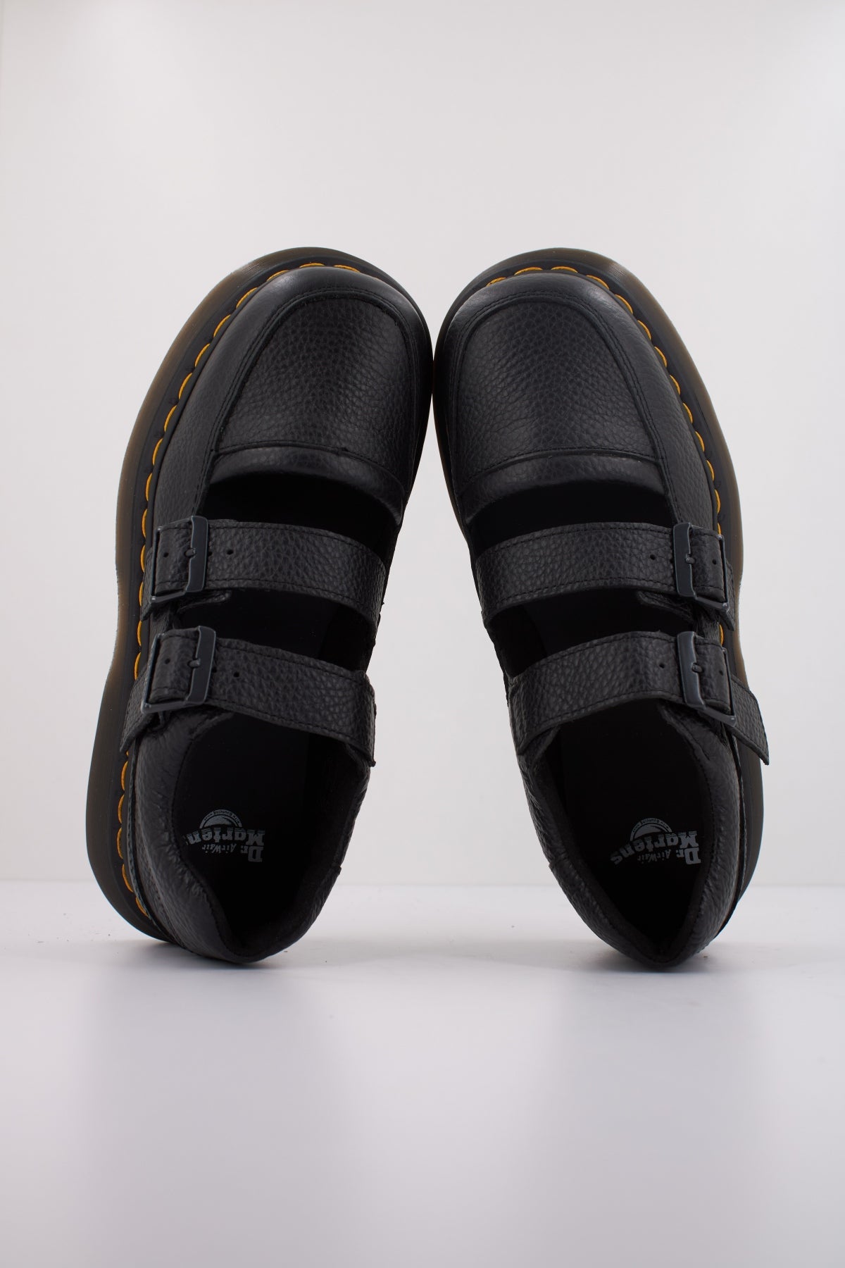 DR. MARTENS BUZZ MJ en color NEGRO  (3)