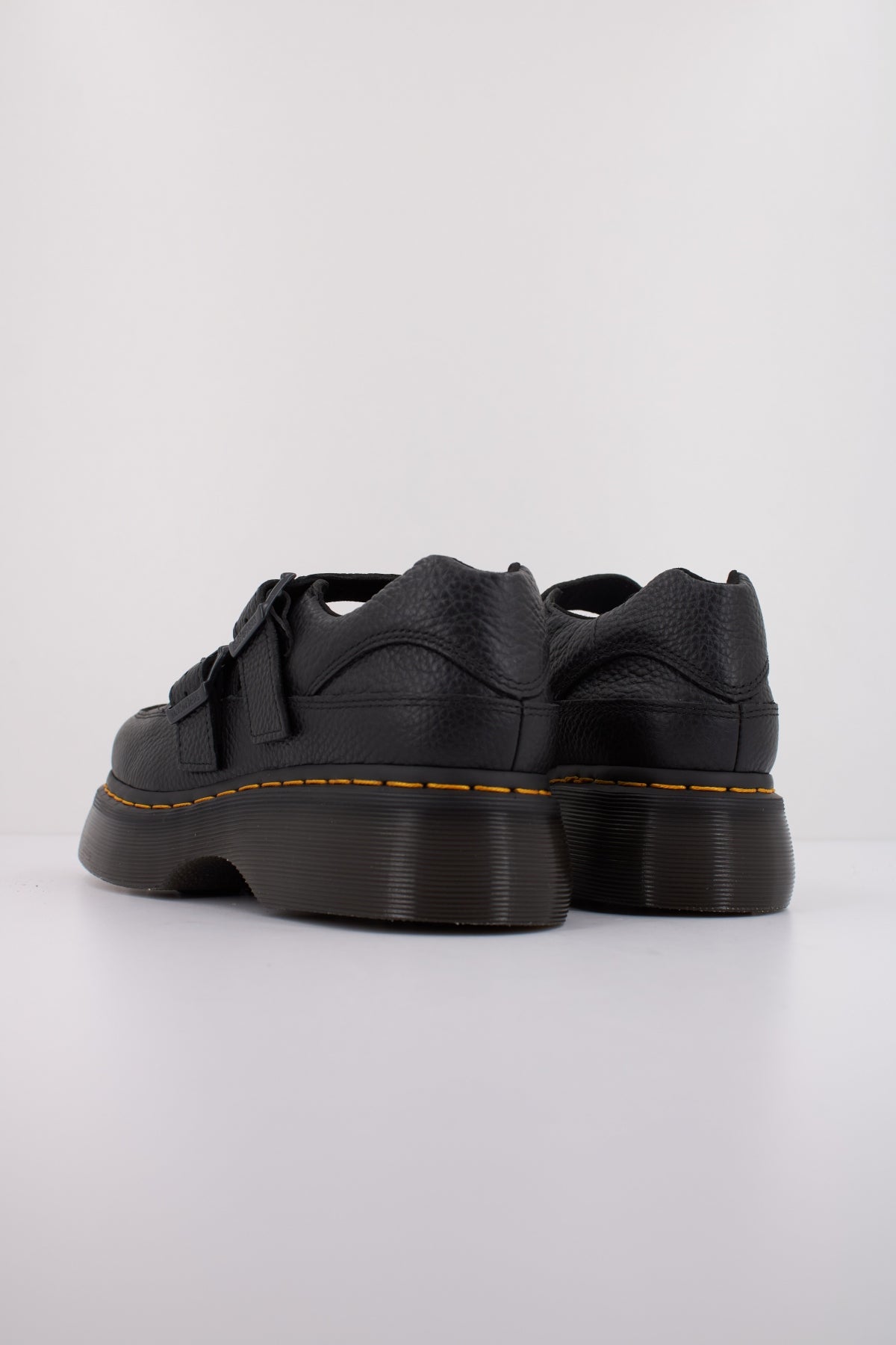 DR. MARTENS BUZZ MJ en color NEGRO  (4)