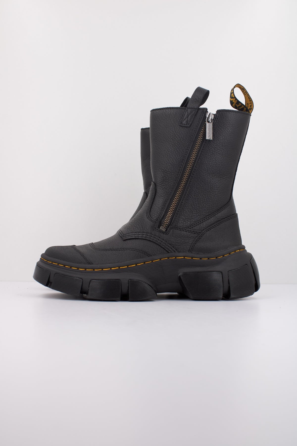 DR. MARTENS DMXL RIGGER en color NEGRO  (1)